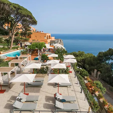 ホテル プンタ トラガーラ