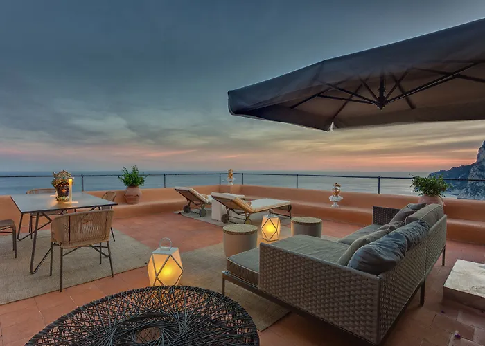 プンタ トラガーラ カプリ