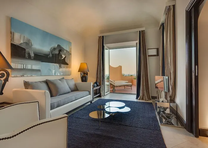 ホテル プンタ トラガーラ カプリ