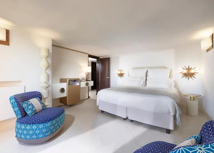 ホテル プンタ トラガーラ カプリ