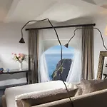 プンタ トラガーラ 5* カプリ