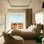 ホテル プンタ トラガーラ 5*