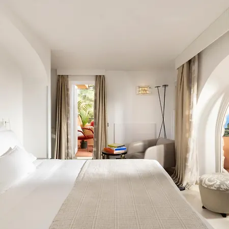 Punta Tragara 5*
