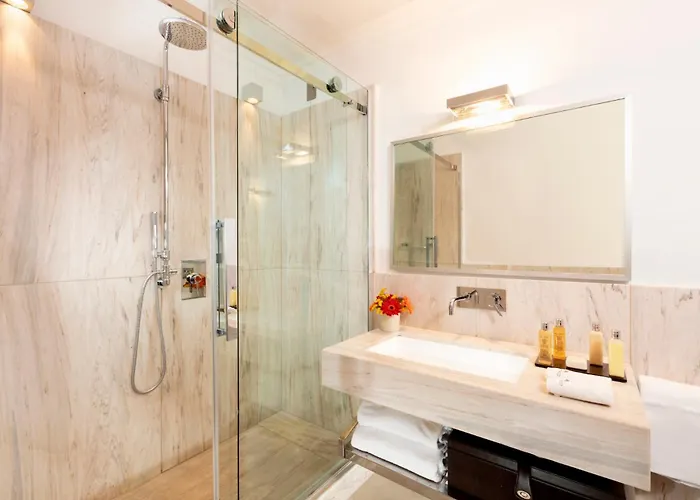 朋塔特拉嘉拉酒店 5* 卡普里