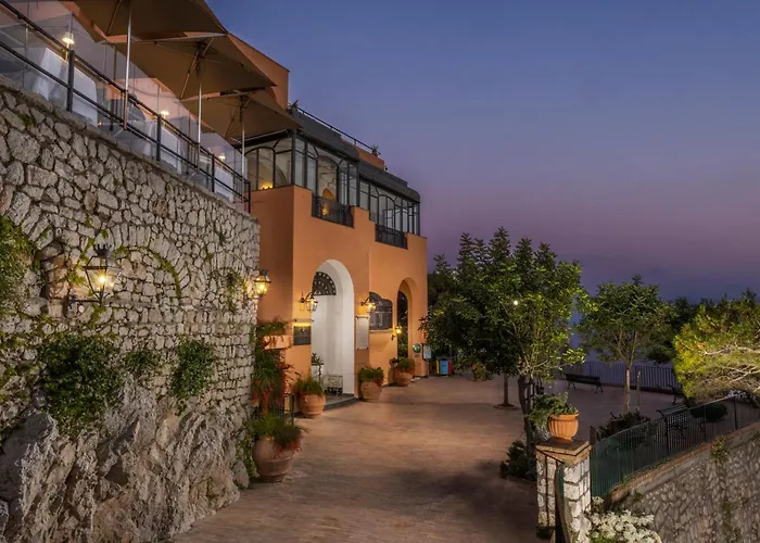 朋塔特拉嘉拉酒店 卡普里